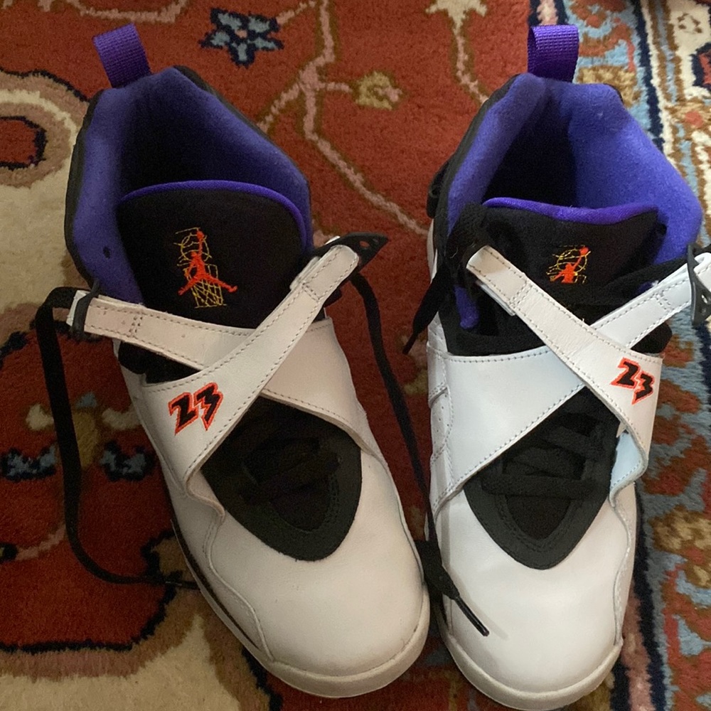 Vintage Air Jordan 23 sneakers in almost perfect condition, worn twice lightly.